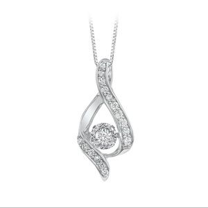 ✨Helzberg 14k Sirena diamond pendant✨